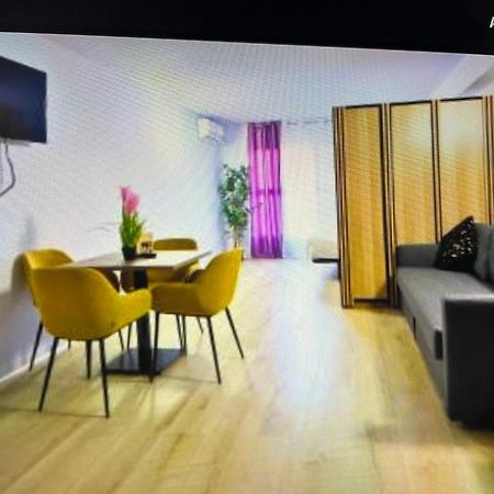 Ynfinity Aparthotel Валенсия Екстериор снимка