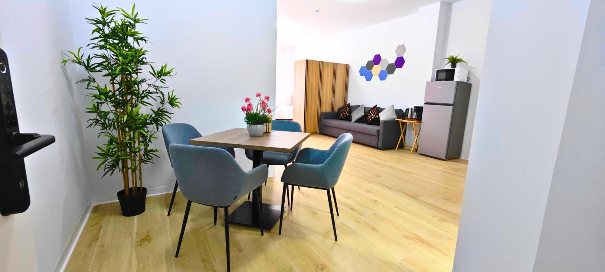 Ynfinity Aparthotel Валенсия Екстериор снимка